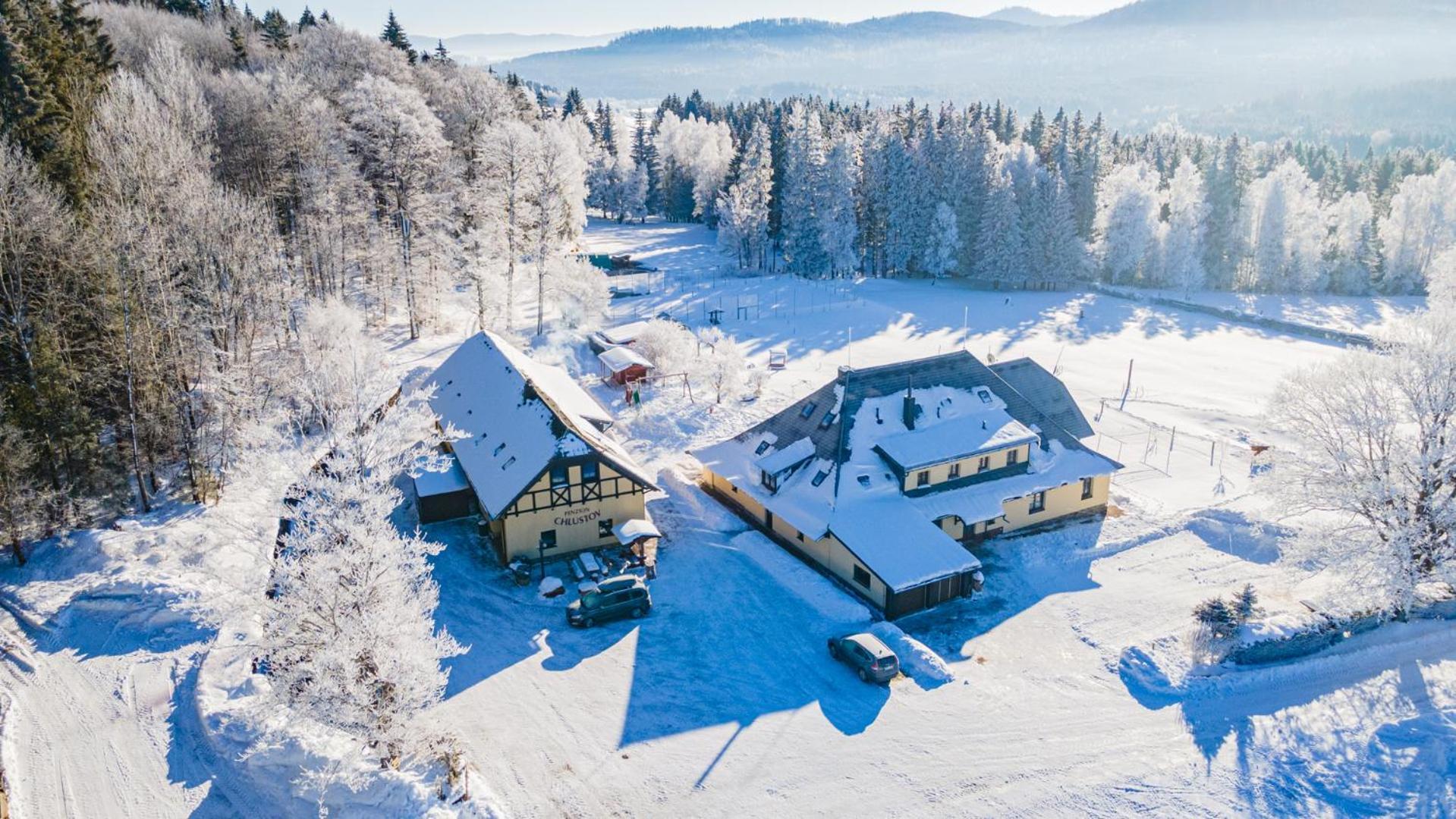 Penzion Chlustov สตราชนี ภายนอก รูปภาพ